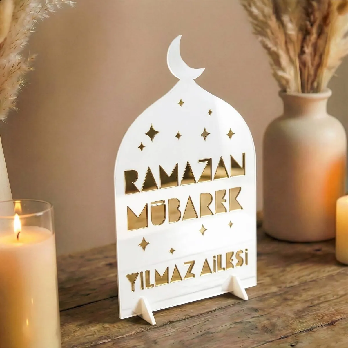 Kişiye Özel Ramazan Dekoru · Aile İsimli Geometrik · Dış Beyaz iç Altın