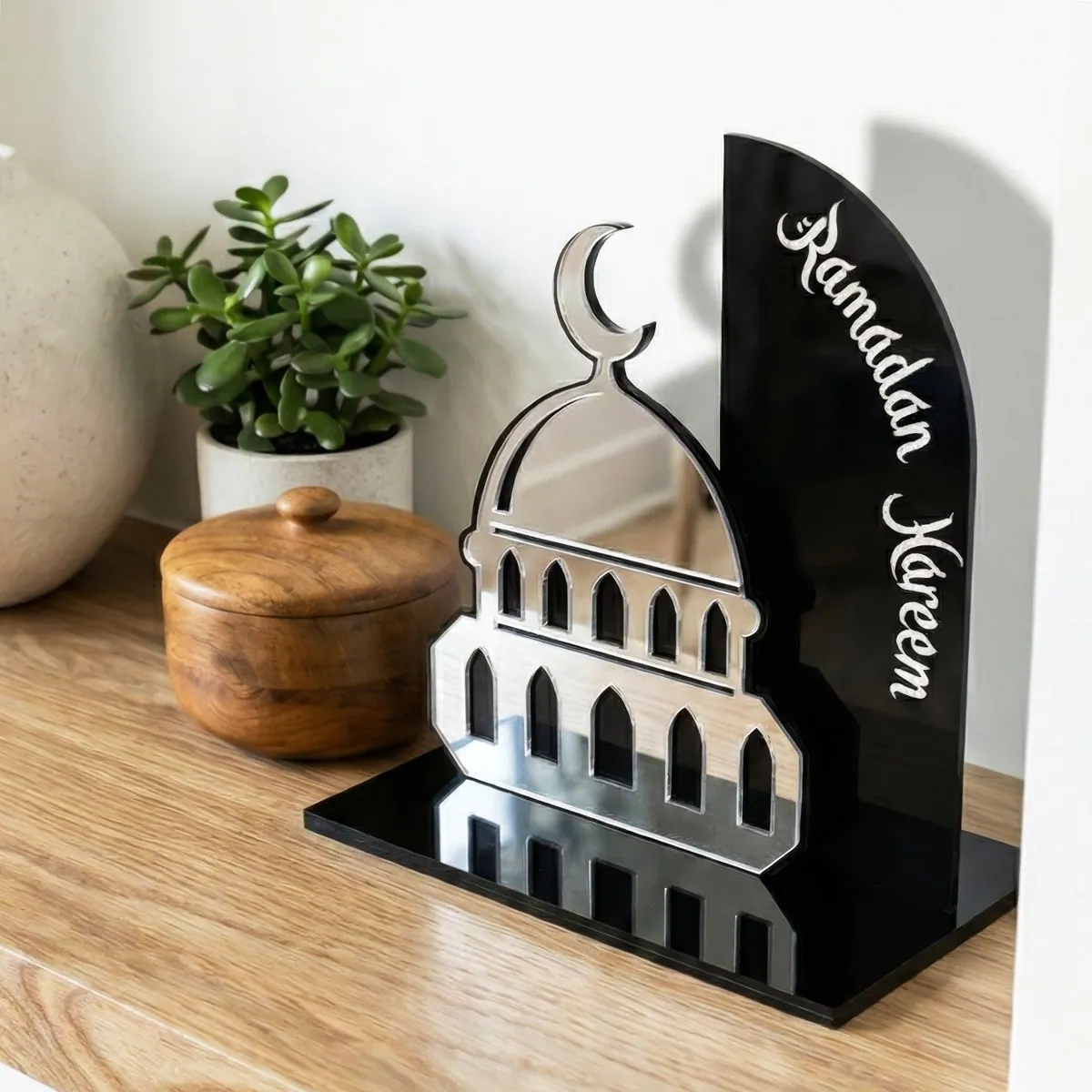 Ramazan Kerim Cami Silüeti · Renk: Siyah üzeri Gümüş